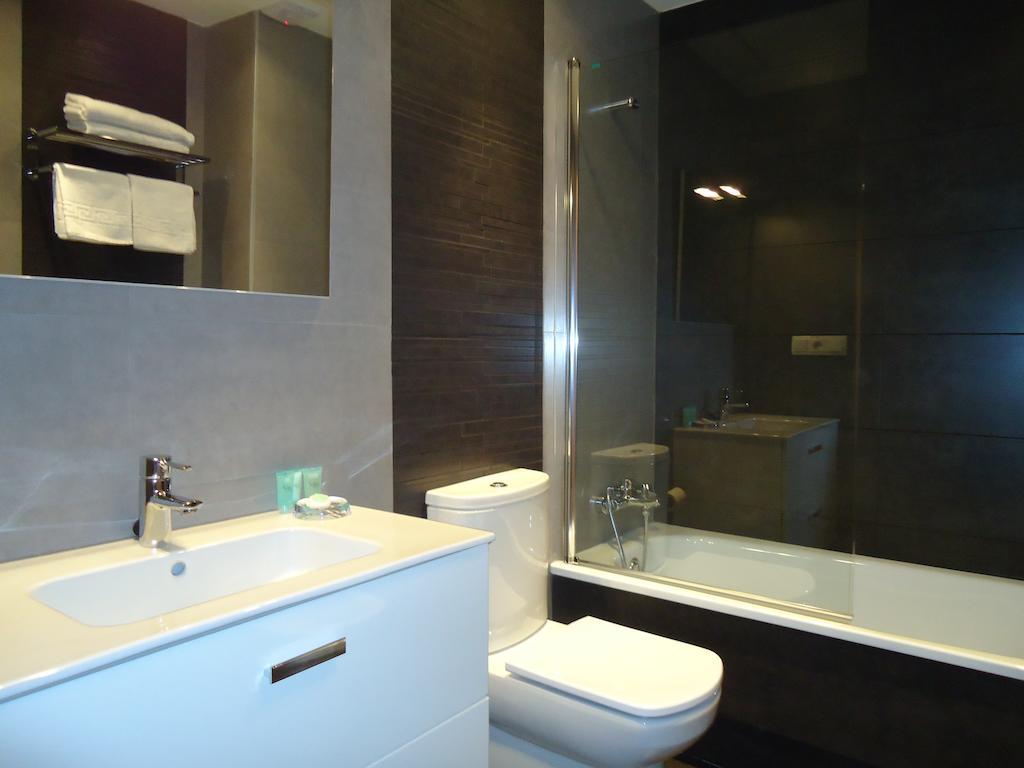 Apartamentos Turisticos Mauror Grenade Chambre photo